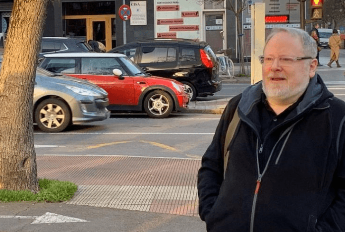 eliseo paseando